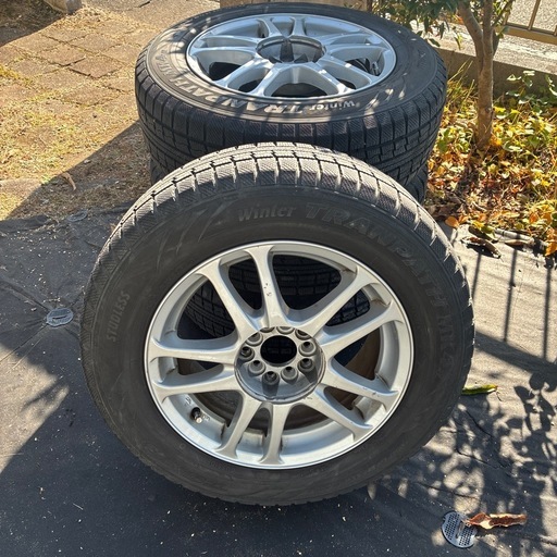 Toyo       スタッドレスタイヤ付きアルミホイール ５穴
205\65Ｒ16 95Q