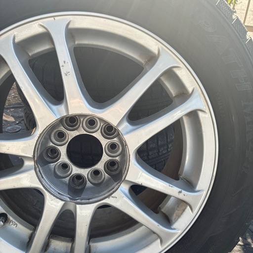 Toyo       スタッドレスタイヤ付きアルミホイール ５穴
205\65Ｒ16 95Q