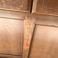 食器棚古くてはげている。横幅1520高さ下830上1070おくゆき450の画像