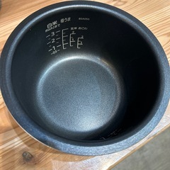 【タイガー 炊飯器】【３合炊き】2025年製★クリーニング済み/6ヶ月保証付き【管理番号1130】知
の画像