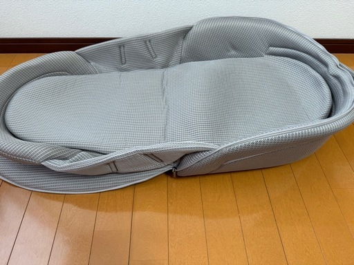美品】ネオママイズム ベッドインベッドグレー (しろ) 竹松のベビー