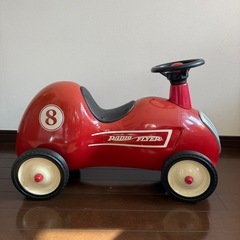 Radio Flyer 乗用玩具 クラシックカー風の画像