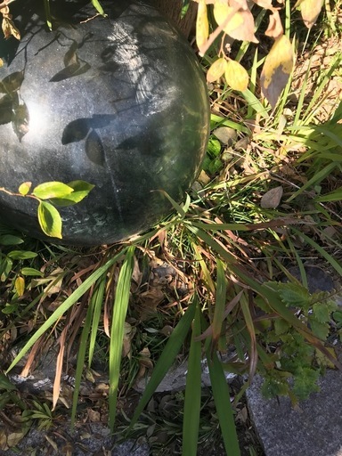 竿と浮、ガラス玉。
