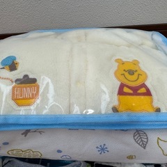 子供服、ベビーまくら、赤ちゃん帽子の画像