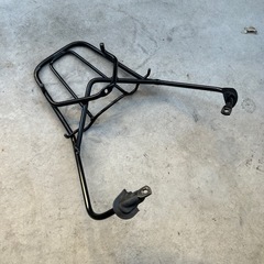 アドレスv125 リアキャリアの画像