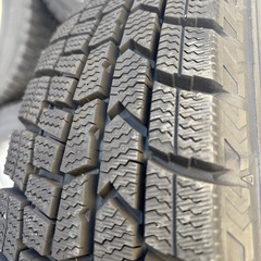 スタッドレスタイヤ、ホイール付き
の画像
