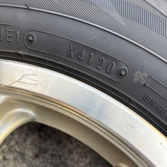 スタッドレスタイヤ、ホイール付き
の画像