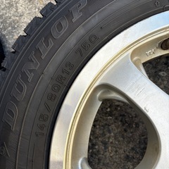 スタッドレスタイヤ、ホイール付き
の画像