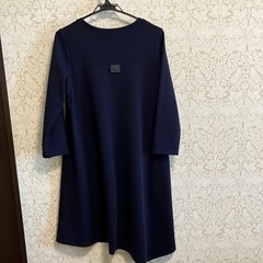 長袖ワンピースM
の画像