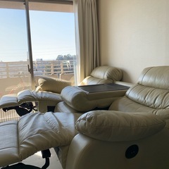 電動リクライニングソファの画像