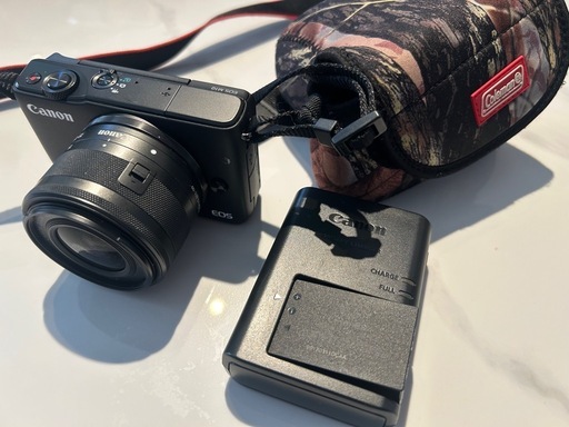 Canon EOS m10 カメラ