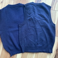 130cm ベスト2枚　スクールの画像