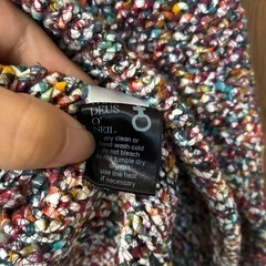 マルチカラーニットセーターの画像