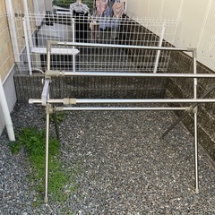 伸縮式物干しスタンドの画像