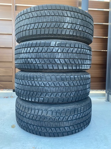 ブリヂストンスタッドレス225/65R17 (えぬ) 須賀川のタイヤ、ホイール