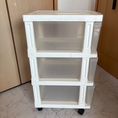 プラスチック収納ケース　の画像