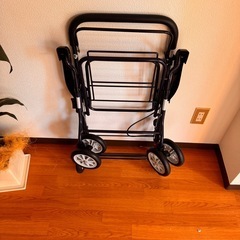 幸和製作所 TacaoF（テイコブ）アルミ製シルバーカー PW-298 骨組み/本体のみ ジャンク品の画像