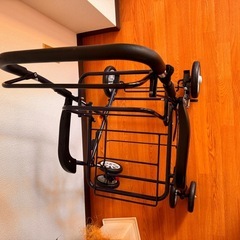 幸和製作所 TacaoF（テイコブ）アルミ製シルバーカー PW-298 骨組み/本体のみ ジャンク品の画像