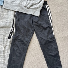 男の子長ズボンなど洋服の画像