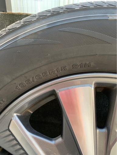日産セレナC27タイヤ付ホイール