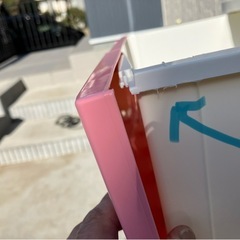 ピンクの衣装ケースの画像