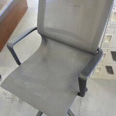 T-039 リサイクル美品 AICO オフィスチェア M-1075 フルメッシュ仕様の画像