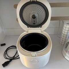炊飯器3合炊きの画像