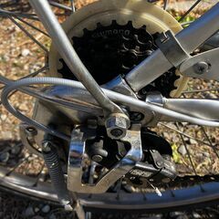 ブリヂストン製２６インチ　外装６段　絶対パンクしないタイヤとオートライト付の画像