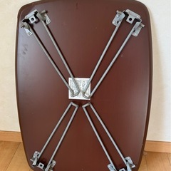 【現状品】ブラウン 折りたたみテーブルの画像