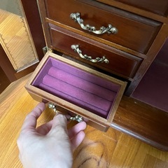 ジュエリーケース　アンティーク調の画像