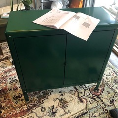 美品 ikea コールビョーン 緑ラックの画像