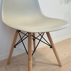 ダイニングスチールチェアの画像