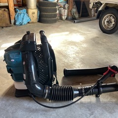 4サイクルエンジンブロアーの画像