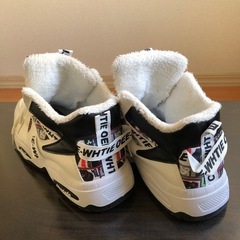 メンズ冬　スニーカーの画像