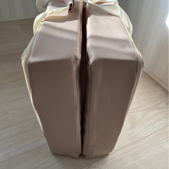 farska 持ち運び可能ベビーベッドの画像