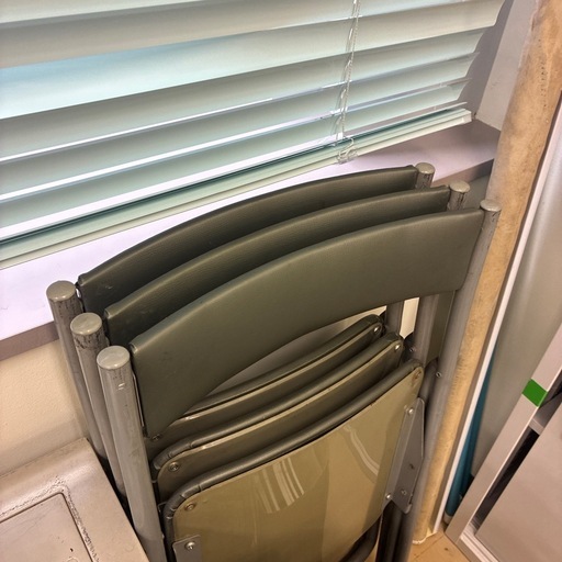 パイプ椅子10脚（バラ売り可能）