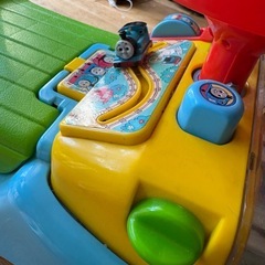 やみつきボックス&トーマスのキッズカーの画像