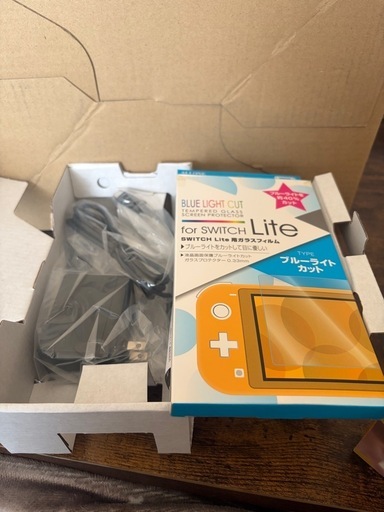スイッチライト　イエロー
