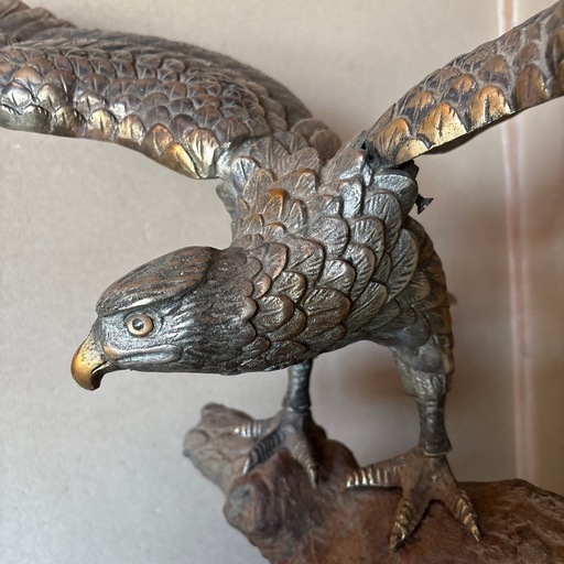 高級岩鷹置物金属工芸鉄製鷹の彫刻美術品オブジェ (ともりん3) 佐土原