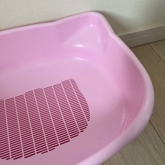 ユニ・チャーム　デオトイレ　子猫から体重5kgの成猫用 本体 ツートンピンクの画像