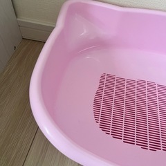 ユニ・チャーム　デオトイレ　子猫から体重5kgの成猫用 本体 ツートンピンクの画像