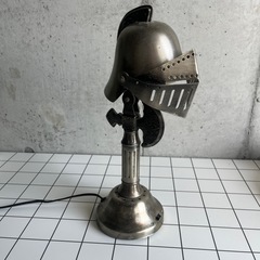 アンティーク騎士ランプの画像