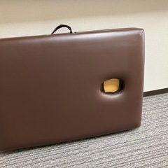 折りたたみマッサージベッドの画像