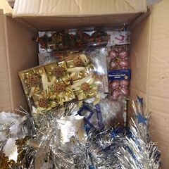 【無料】クリスマスツリー 2ｍ オーナメント ・ライト付の画像