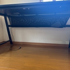 美品　ゲーミングデスクの画像