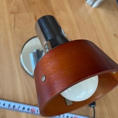 フロアライト置き型照明器具+LED電球付きの画像