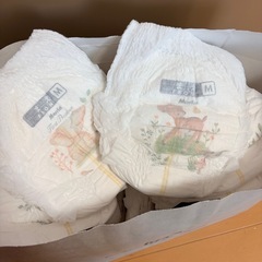 オムツ メリーズファーストプレミアムの画像