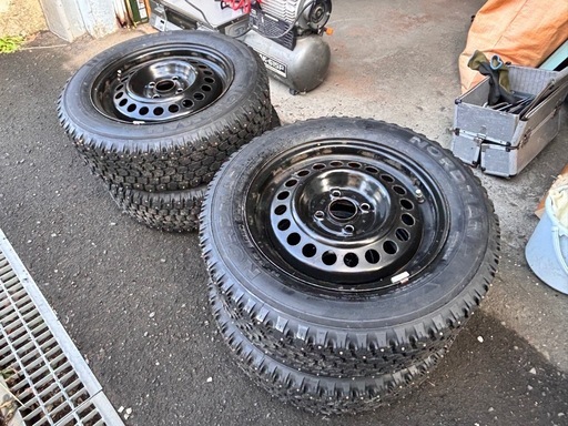 スパイクタイヤ 185/65/15