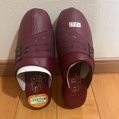 NEUSHI サンダル Sの画像