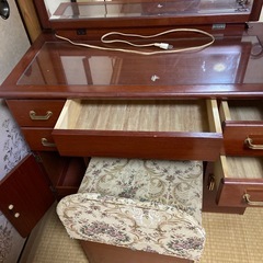 ドレッサー、化粧台の画像